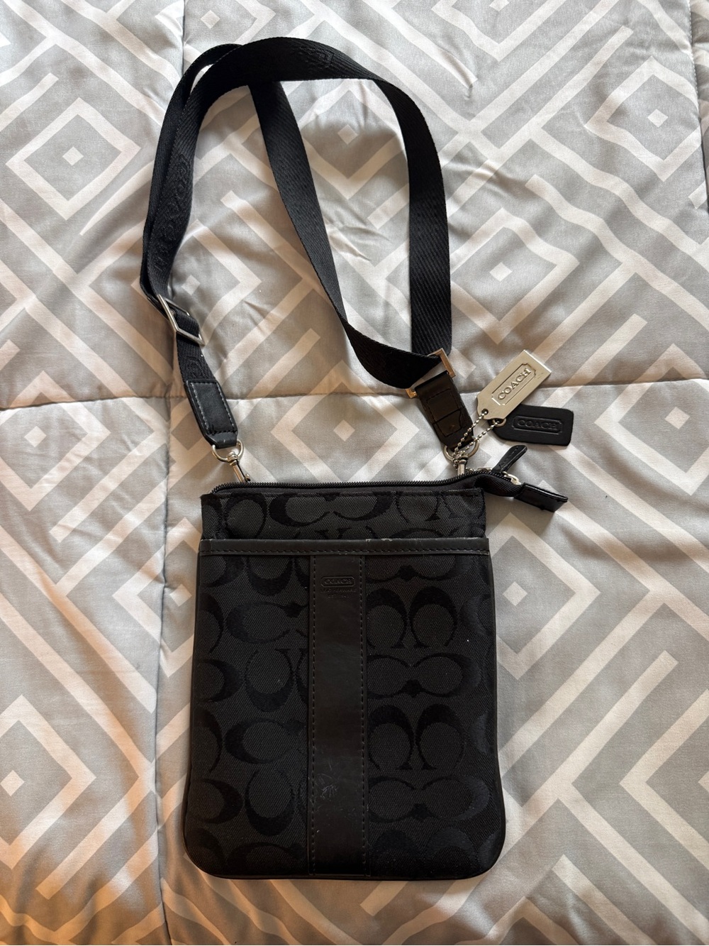 Coach Black Women’s Signature Messenger Crossbody